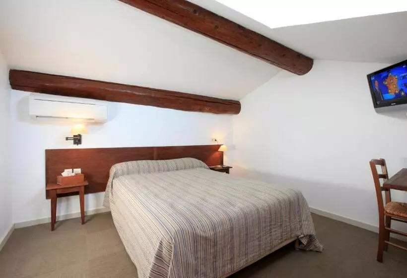 Отель Domaine Les Méjeonnes