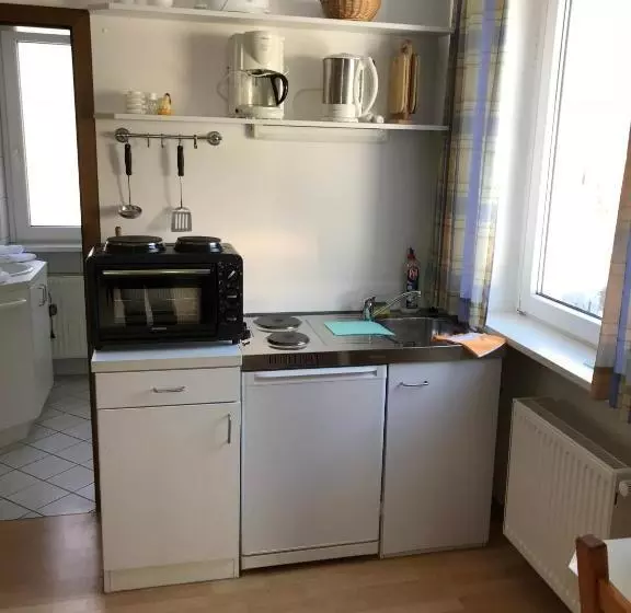 Отель Esinger Hof Garni