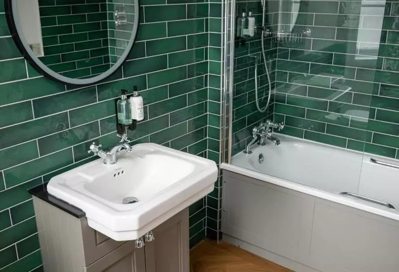 ホテル Himley House By Chef & Brewer Collection