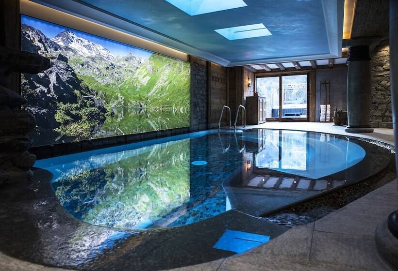 호텔 La Bouitte   Hôtel Relais & Châteaux