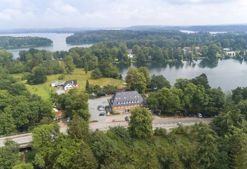 ホテル Lake House Plon