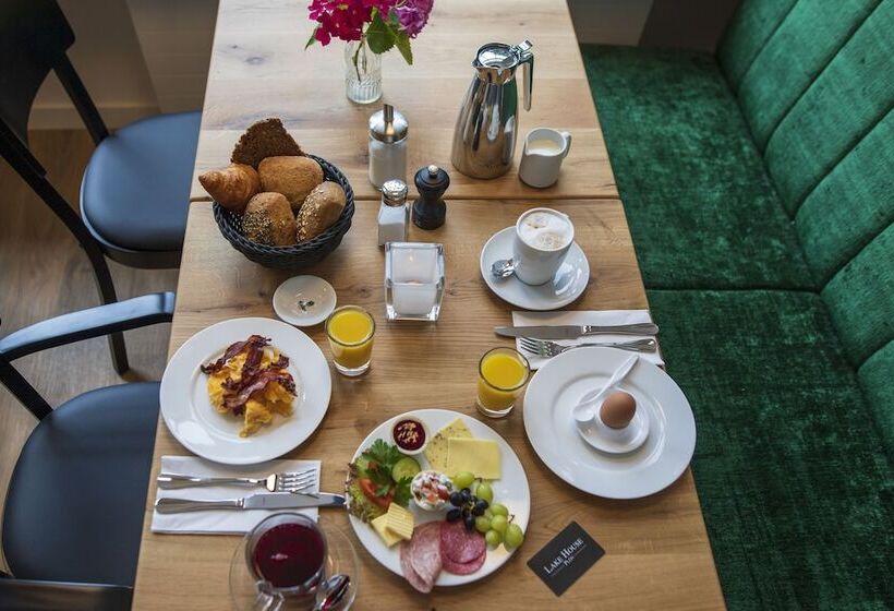 ホテル Lake House Plon