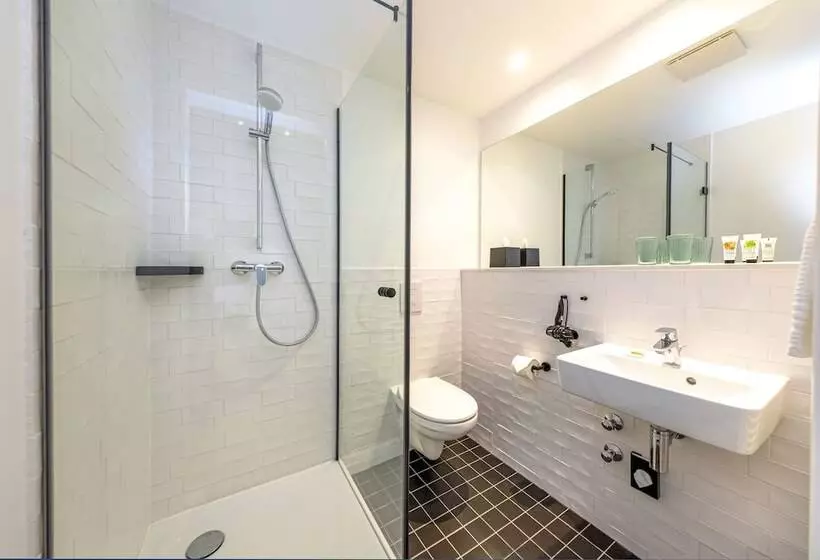 فندق Lake House Plon