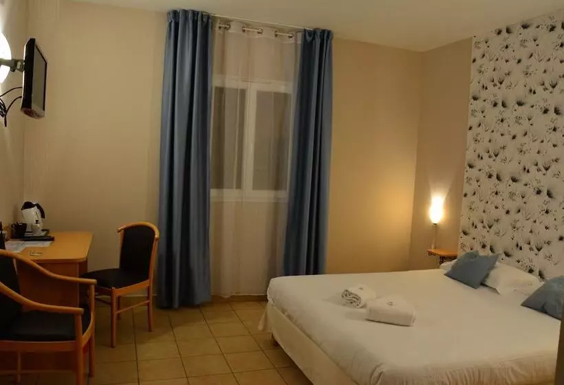 Отель Le Clos Des Médiévales