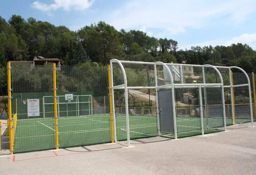 Отель Le Clos Des Médiévales