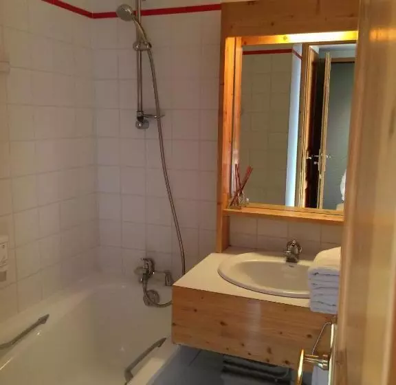 בית מלון כפרי Le Floralp