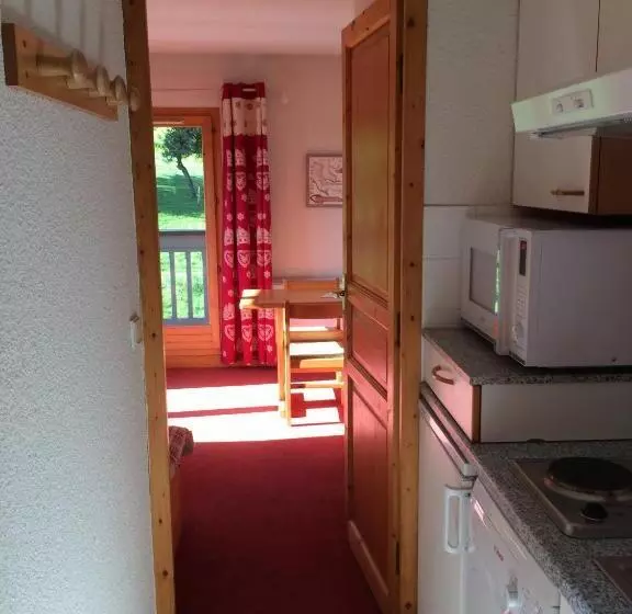 בית מלון כפרי Le Floralp