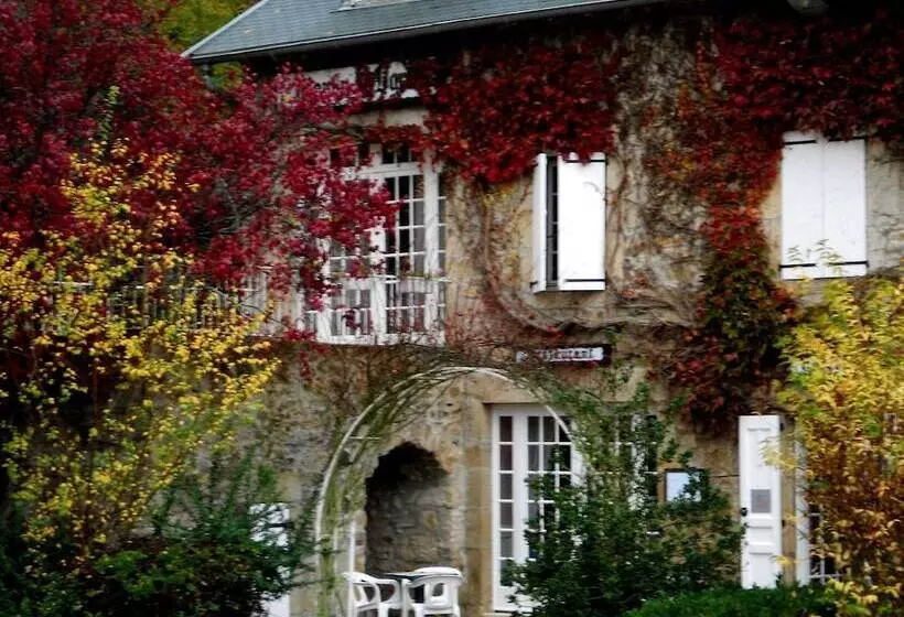 فندق Le Moulin De Barette