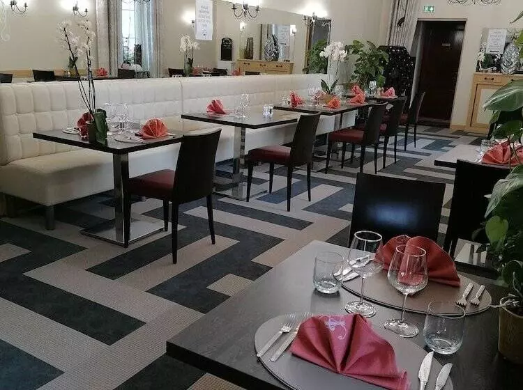 Отель Logis Hôtel D Angleterre