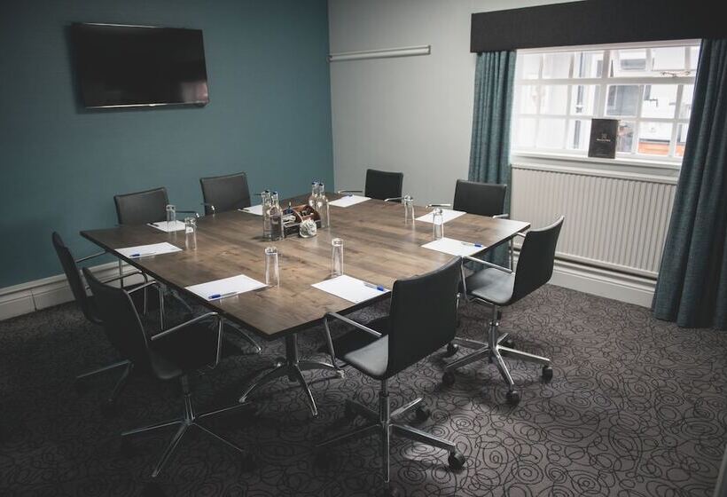 בית מלון כפרי Mere Court