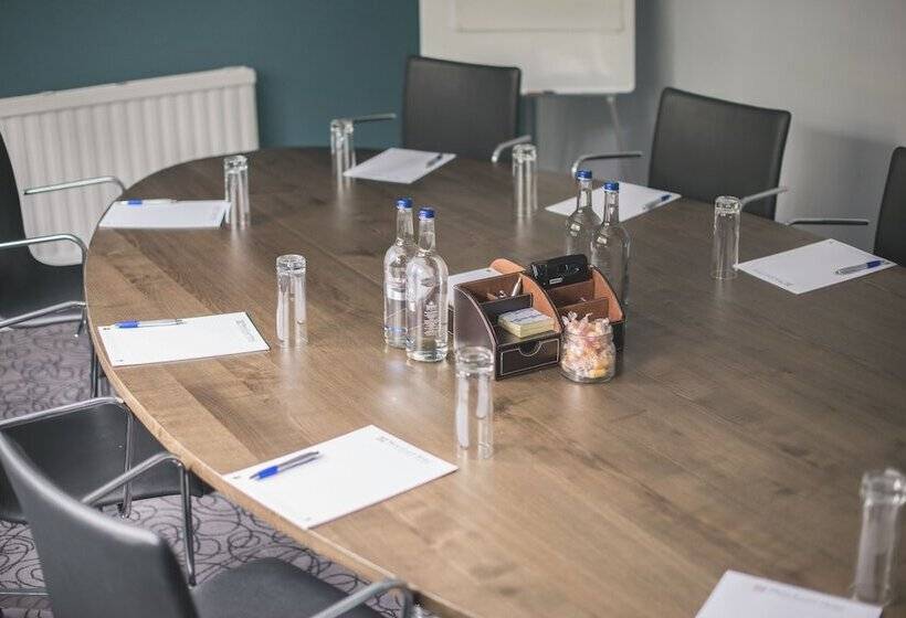 בית מלון כפרי Mere Court