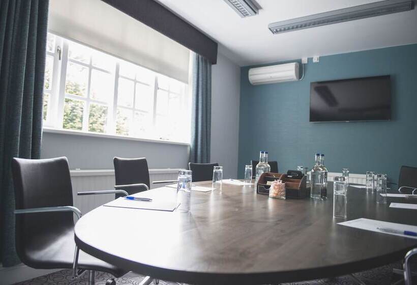 בית מלון כפרי Mere Court