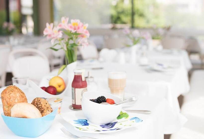 هتل Niedersachsen