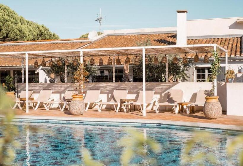 هتل Oustau Camarguen Hôtel & Spa