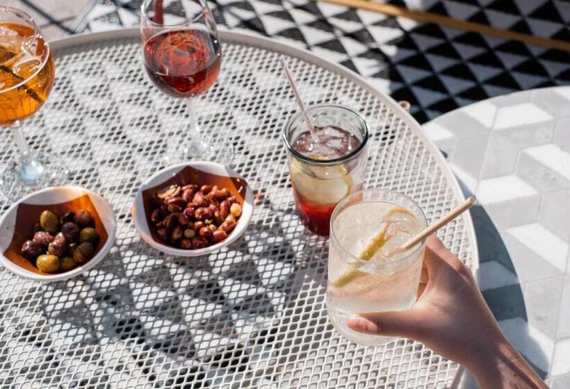 هتل Oustau Camarguen Hôtel & Spa