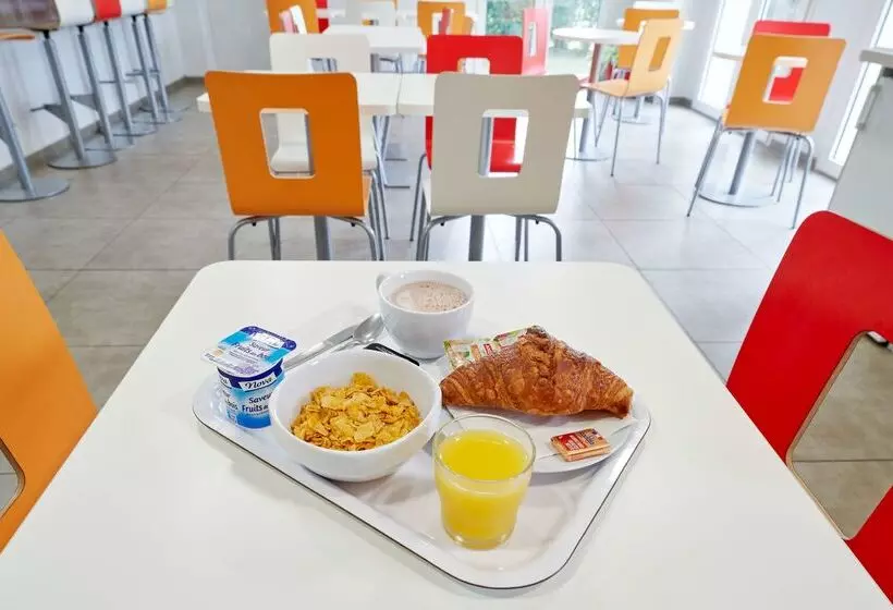 בית מלון כפרי Premiere Classe Nancy Sud Ludres