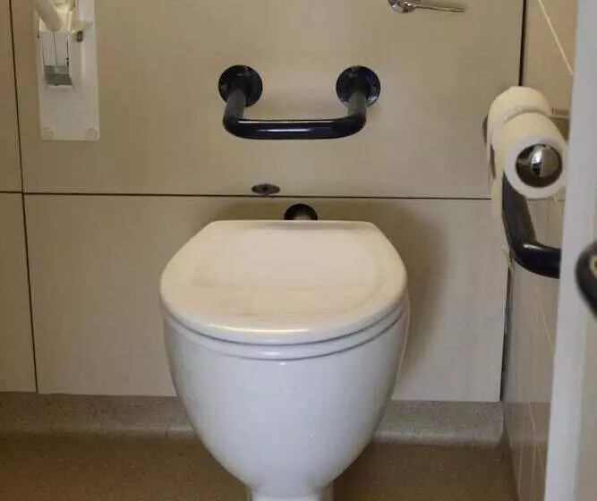 فندق Redwings Lodge Baldock