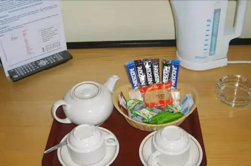 فندق Redwings Lodge Baldock