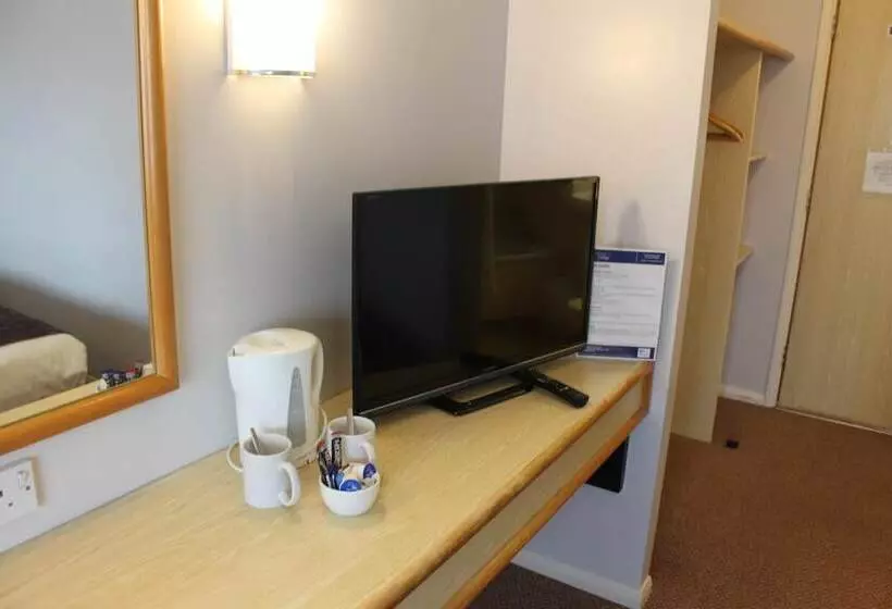 فندق Redwings Lodge Baldock