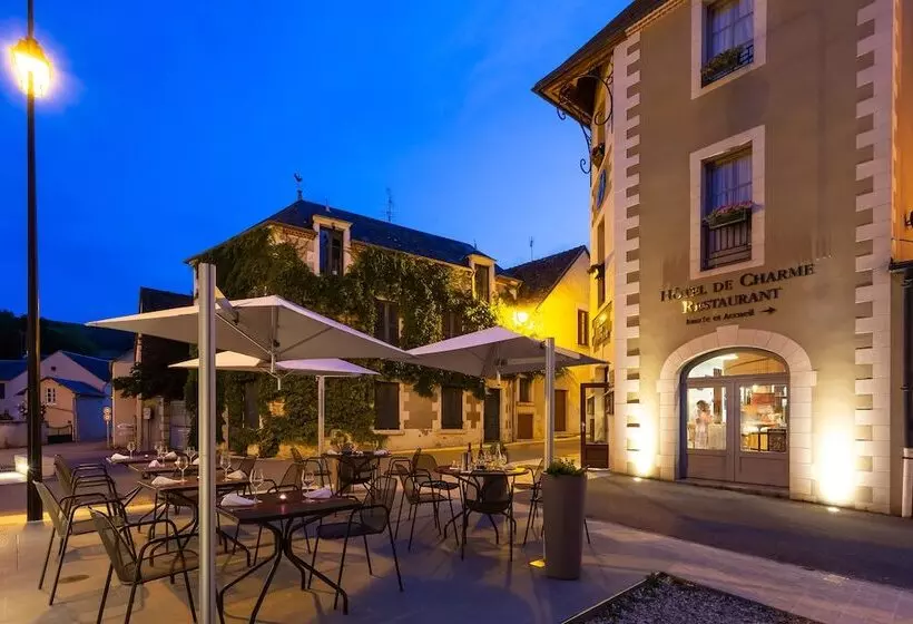 בית מלון כפרי Restaurant Famille Bourgeois  La Cote Des Monts Damnes