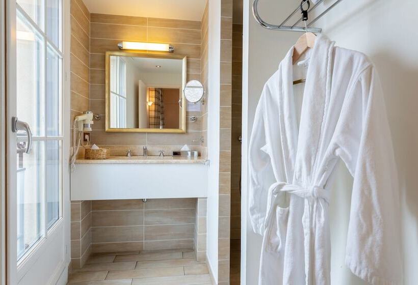 酒店 Restaurant Famille Bourgeois La Cote Des Monts Damnes