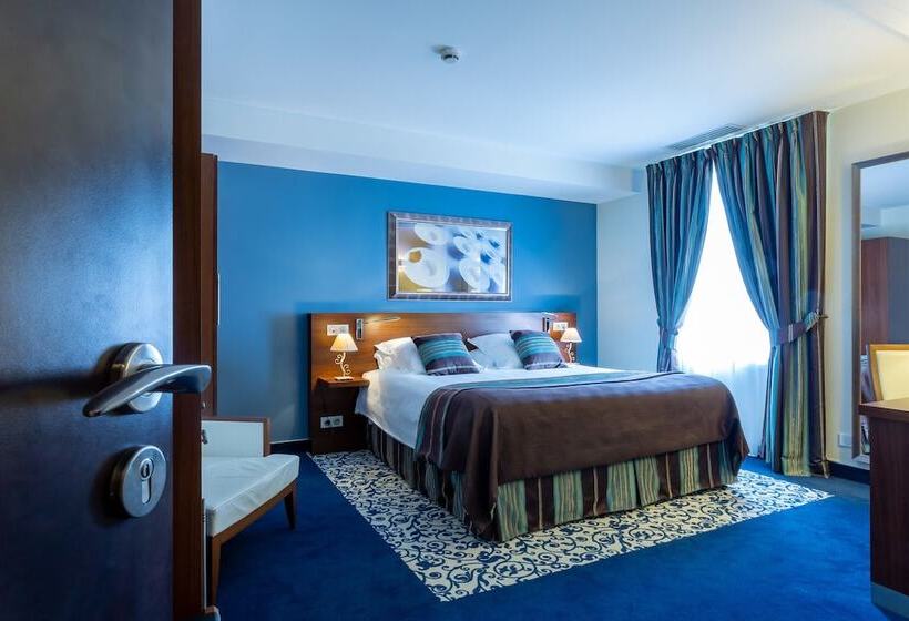 酒店 Restaurant Famille Bourgeois La Cote Des Monts Damnes