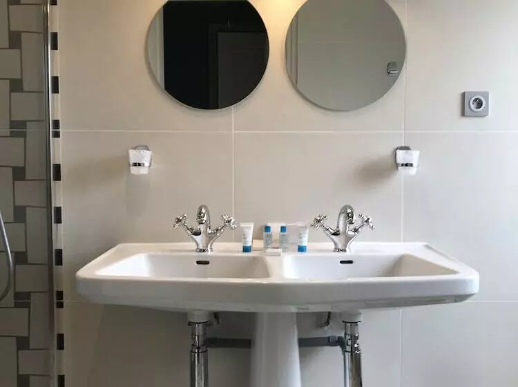 هتل Restaurant Gastronomique La Huchette