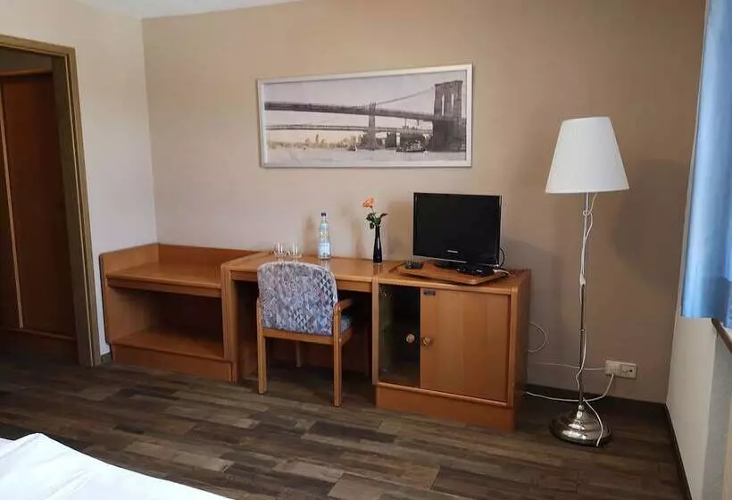 هتل Restaurant Petri Hof