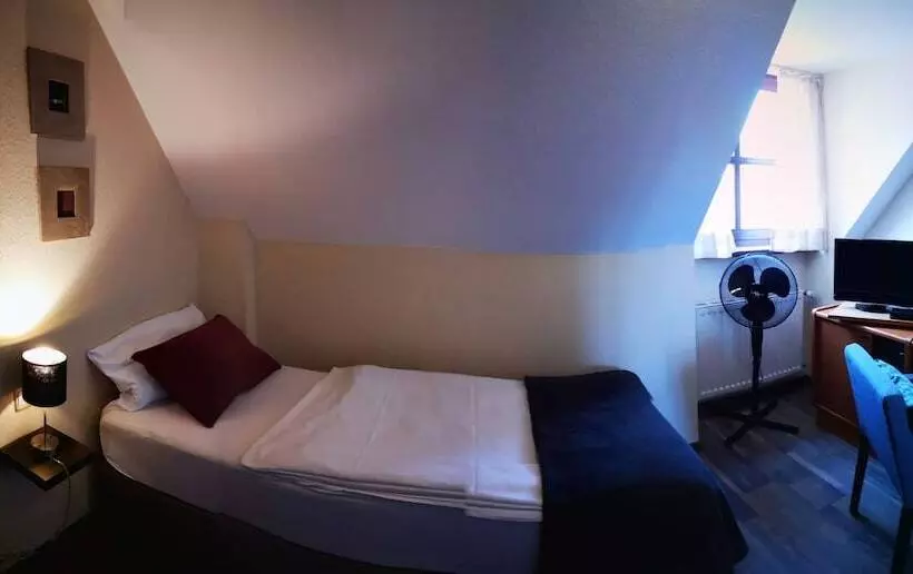 هتل Restaurant Petri Hof