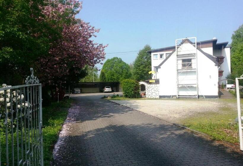 ホテル Saarland Lebach