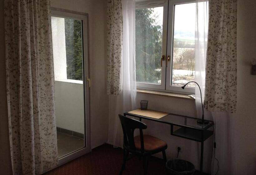 ホテル Saarland Lebach