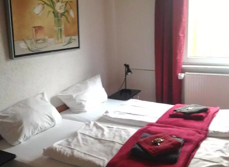 ホテル Saarland Lebach