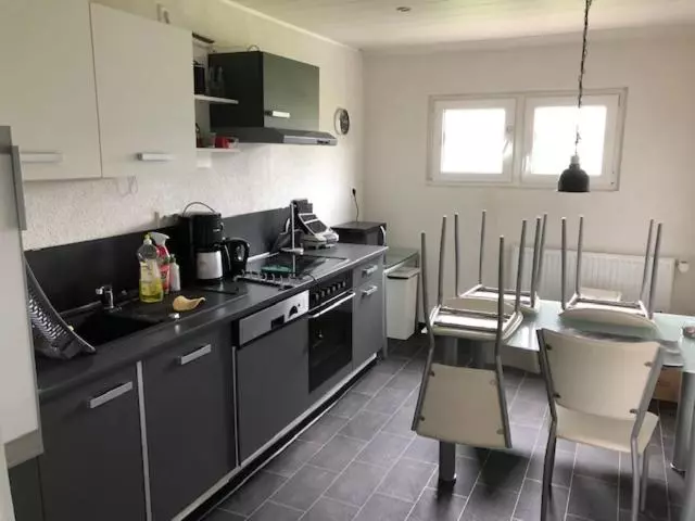 ホテル Saarland Lebach