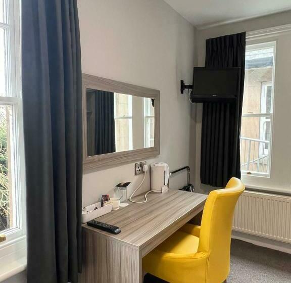 Отель St Andrews Town