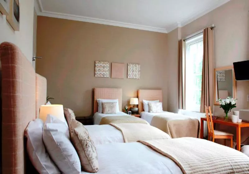 בית מלון כפרי The Cheltenham Townhouse And Apartments