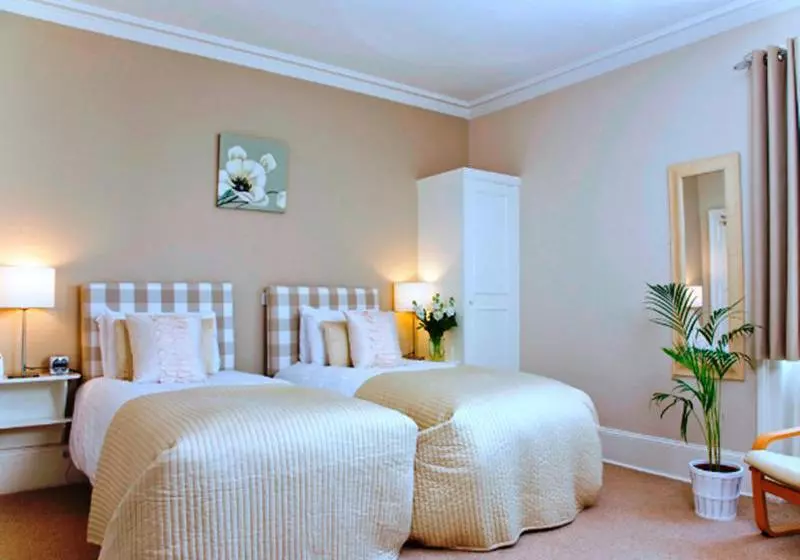 בית מלון כפרי The Cheltenham Townhouse And Apartments