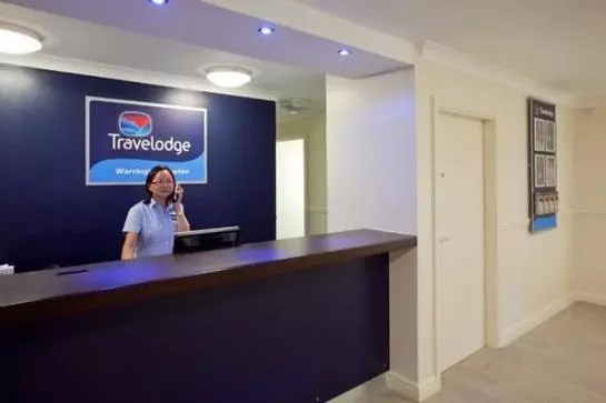 Отель Travelodge Warrington Lowton
