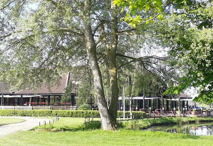 Hotelli Weald Of Kent Golf Course And