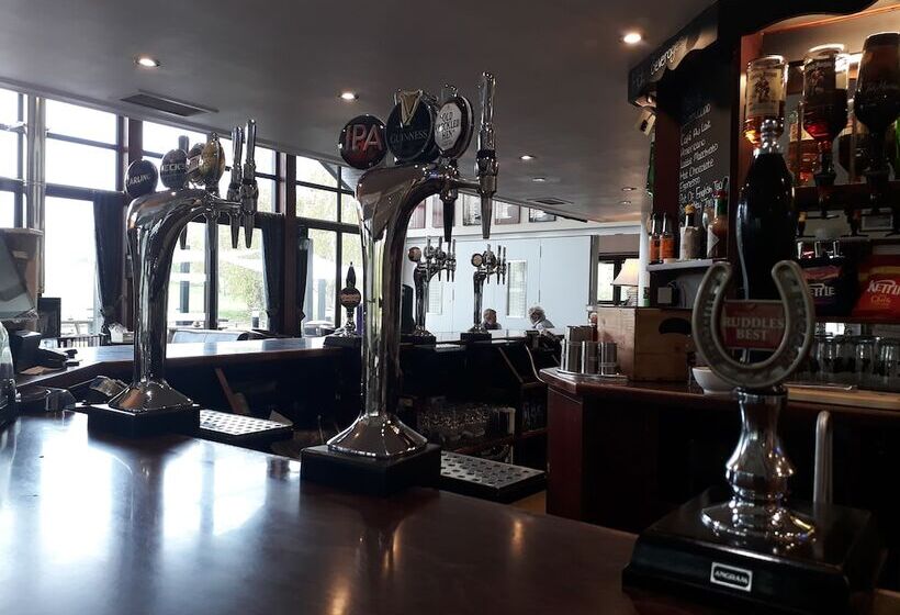 酒店 Weald Of Kent Golf Course And