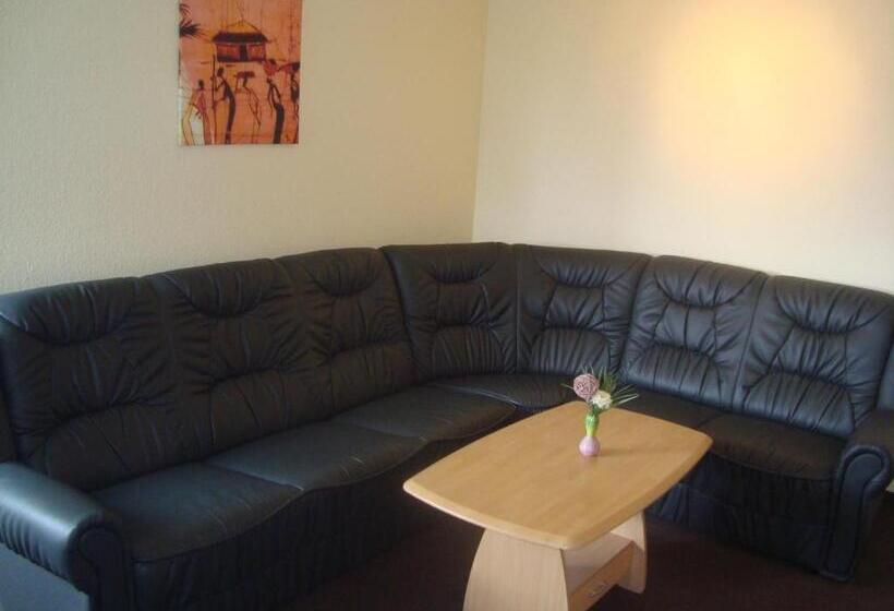 بنسيون Gasthof Goldener Hahn