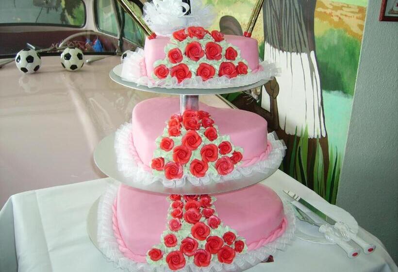 بنسيون Gasthof Goldener Hahn