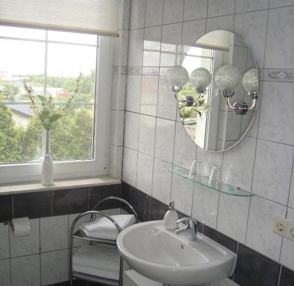 بنسيون Gasthof Goldener Hahn