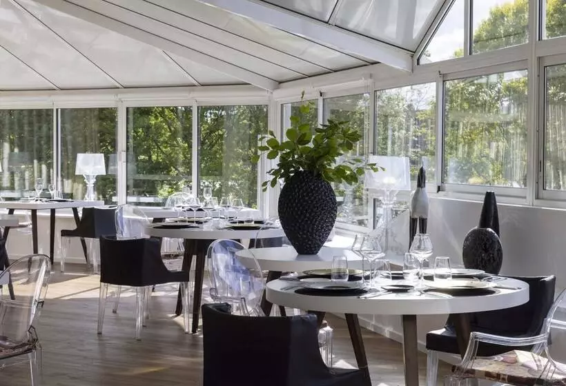 Residenza Lancelot & Spa Domaine Du Roi Arthur