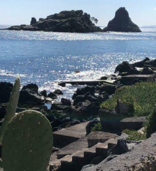 Camera Luna Fronte Mare Aci Trezza