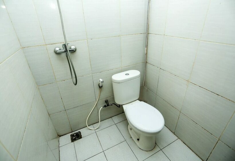 호텔 Pulau Laut Guest House By Oyo Rooms