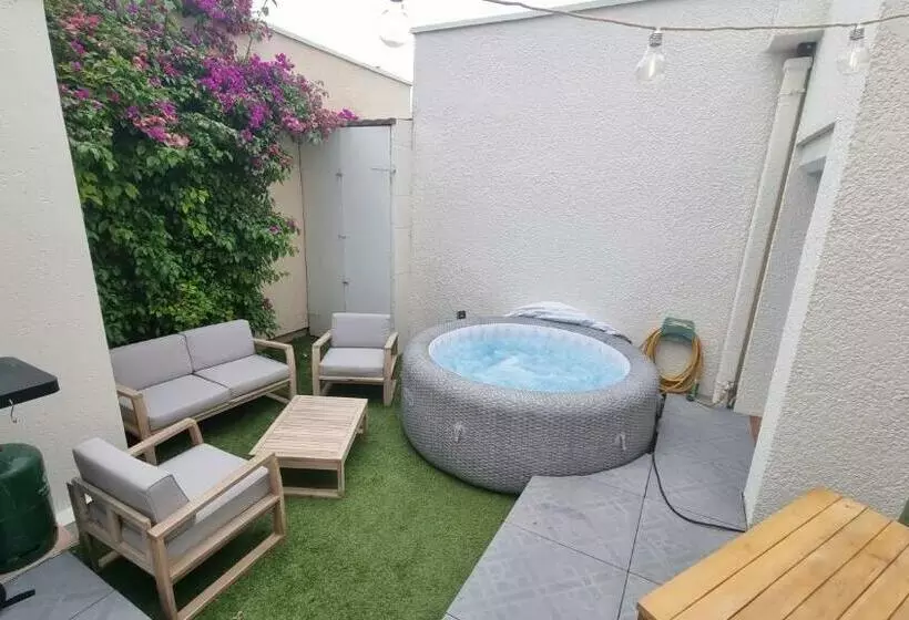 Jolie Maison Avec Deux Terrasses Tout Confort