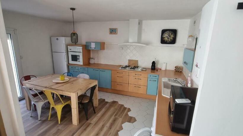 Jolie Maison Avec Deux Terrasses Tout Confort