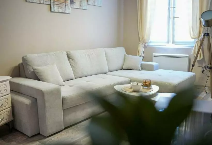 Matolo, Grand Studio à 150m De La Plage