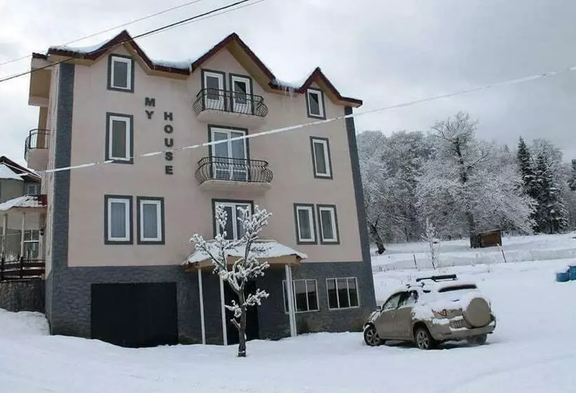 Glass House Bakuriani