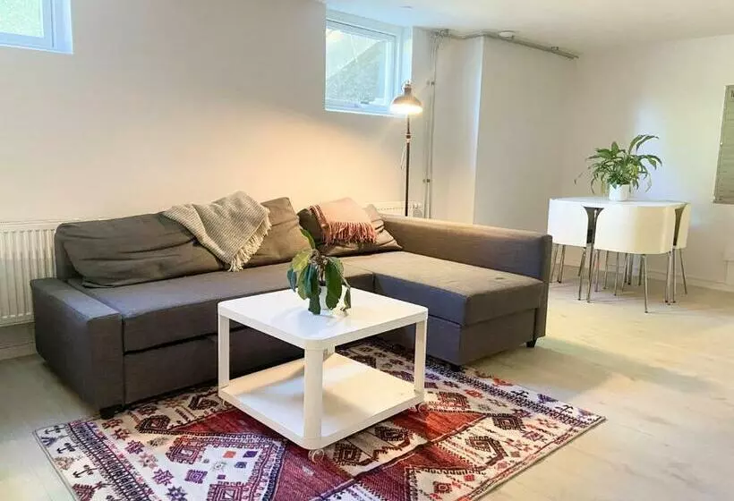Newly Renovated Apartment   Strängnäs, Ekorrvägen
